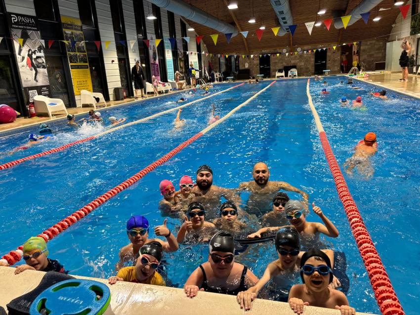 Karina Zamfirache și Bogdan Scarlat. Respectul ar trebui să definească profesioniștii din orice domeniu. 7 POZE CLUS SPORTIV TITANII 8 - Karina Zamfirache și Bogdan Scarlat. Respectul ar trebui să definească profesioniștii din orice domeniu.