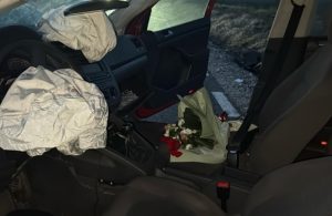 flori - Accident grav de Valentine’s Day! Voia să-și surprindă iubita cu flori, dar a ajuns la spital