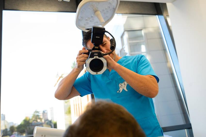 Dr. Teofil Anghelin. Succesul vine din dorința de a învăța constant și de a te adapta la schimbări 4 servicii si specialitati medicale Dr. Teo 1 - Dr. Teofil Anghelin. Succesul vine din dorința de a învăța constant și de a te adapta la schimbări