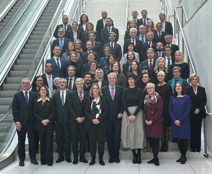 Ministrul Simona Bucura-Oprescu: ”Un stat puternic investește în primul rând în oameni!” 2 Sursă foto: FB MMFTSS