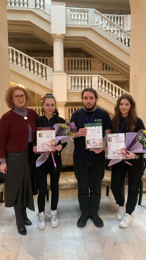 Elevii Liceului de Arte „Dinu Lipatti” din Pitești, premiați la Concursul Național de Comedie „Ștefan Mihăilescu-Brăila” 2 WhatsApp Image 2025 02 16 at 16.49.50 - Elevii Liceului de Arte „Dinu Lipatti” din Pitești, premiați la Concursul Național de Comedie „Ștefan Mihăilescu-Brăila”