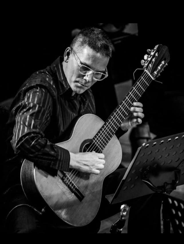 „Analia Selis și tangoul fără frontiere”, joi la Filarmonica Pitești 3 Julio Santillian - „Analia Selis și tangoul fără frontiere”, joi la Filarmonica Pitești