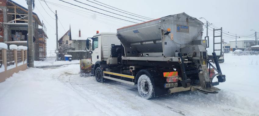 deszapezire pitesti 8 - Ninsoarea continuă – se intervine permanent pentru deszăpezire, în Pitești!