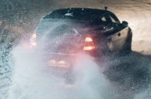 drifturi pe zapada 1 - Argeș. Au vrut adrenalină pe zăpadă și au rămas pietoni! 4 tineri lăsați fără permis