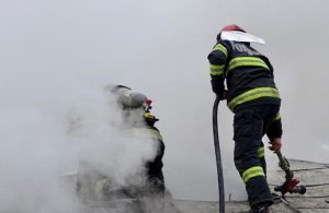 Încă un incendiu în Argeș din cauza coșului de fum necurățat 1 incendiu-casa-cos-de-fum