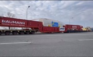 0ac98a4c 8eb3 43ff 8b71 992cbdc9ea35 - (VIDEO) Primele imagini cu transportul agabaritic de aproape 800 de tone