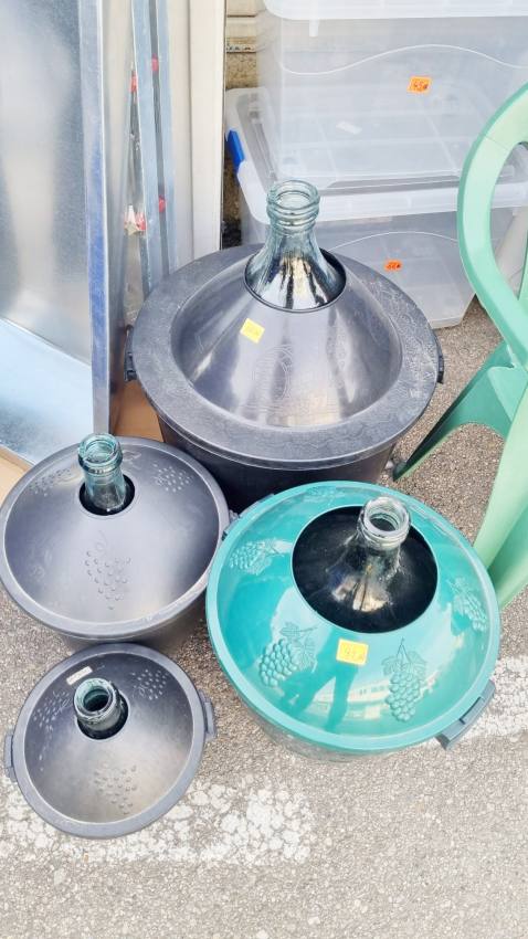 Complex Comercial John – destinația perfectă pentru cumpărături! 7 john cas si gradina 1 - Complex Comercial John – destinația perfectă pentru cumpărături!