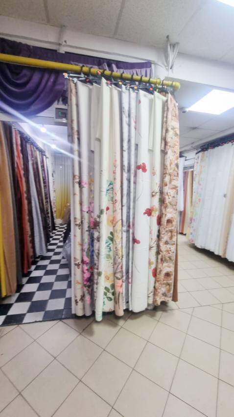 john craciun 3 - Complex Comercial John – destinația perfectă pentru cumpărături!