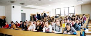 Centrul Universitar Pitești va putea școlariza peste 3.000 de studenți în anul 2025-2026 4 studenti - Centrul Universitar Pitești va putea școlariza peste 3.000 de studenți în anul 2025-2026