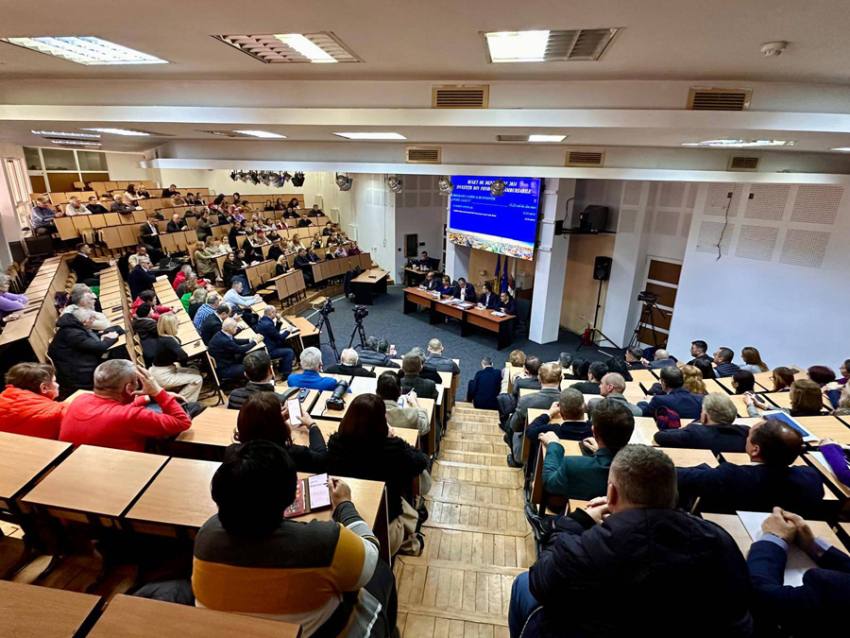 dezbatere buget Pitesti deschidere Sursă foto: FB Cristian Gentea.