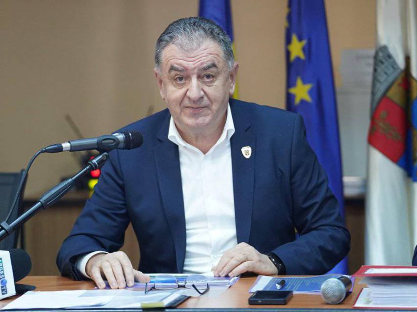 gentea la dezbaterea bugetului 2 Sursă foto: FB Cristian Gentea.