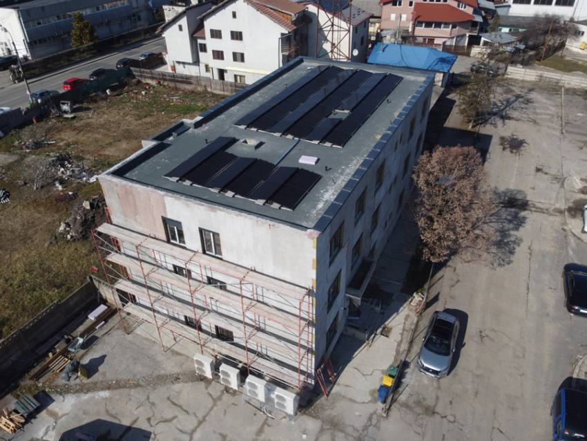 CJ ARGES – Renovarea energetica a cladirii RAJDA 10 Sursă foto: FB CJ Arges