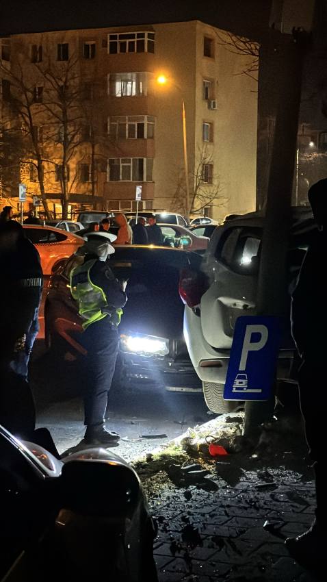 (Video) Un nou accident în Pitești. Patru mașini distruse! 2 WhatsApp Image 2025 03 06 at 07.54.15 - (Video) Un nou accident în Pitești. Patru mașini distruse!