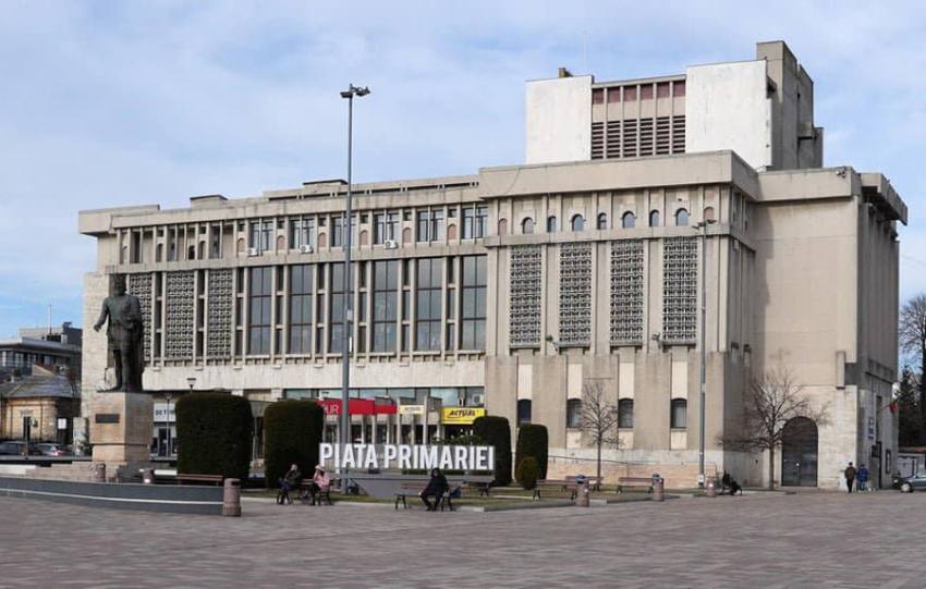 Teatrul ”Alexandru Davila”: 77 de ani de inspirație și pasiune pentru arta scenică!" 1 Sursă foto: Arhivă Teatrul “Alexandru Davila”