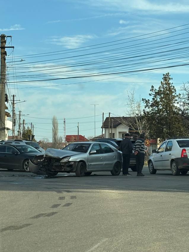 WhatsApp Image 2025 03 09 at 16.48.15 1 - Accident în zona de nord a Piteștiului. Motociclist rănit!