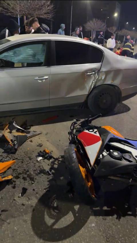 Acum în Pitești! Motociclist rănit în urma unui accident! 1 accident moto auto Pitesti