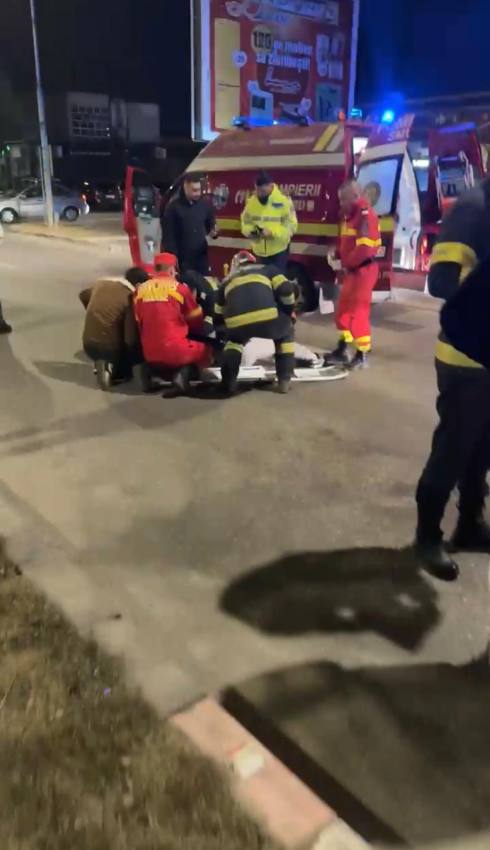 Acum în Pitești! Motociclist rănit în urma unui accident! 2 accident moto auto Pitesti
