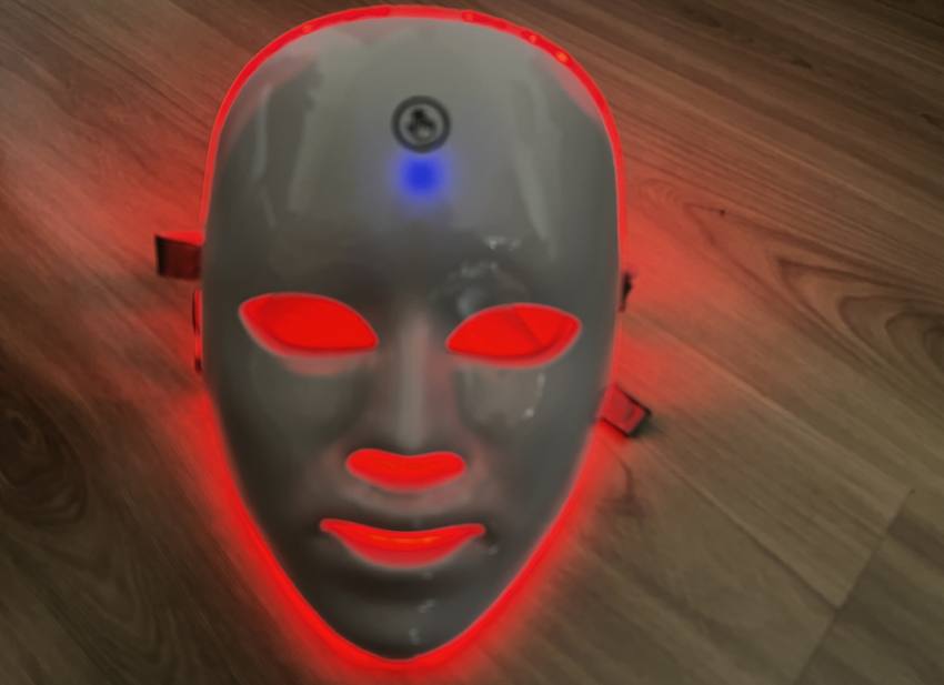 Eficiența măștilor LED: Minune sau iluzie în îngrijirea pielii? 1 Sursă foto: AV anchetaonline.ro