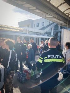 19421ce2 5e64 4c1a a82f cfdfa8b556f2 - Polițiștii argeșeni, acțiune de prevenire a consumului de droguri în zona Gării Pitești