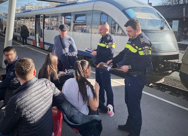 65b4d466-9332-4ec0-8942-97d964fb62d9