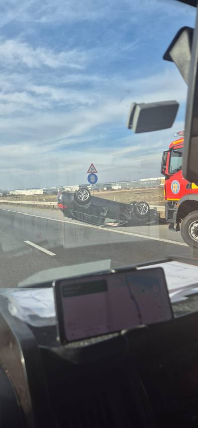 WhatsApp Image 2025 03 10 at 17.06.50 - (Video) Autoturism răsturnat pe autostrada A1 Pitești-București