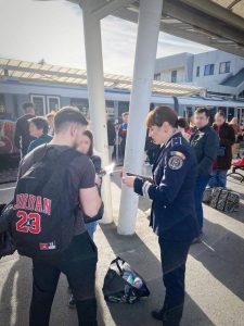Polițiștii argeșeni, acțiune de prevenire a consumului de droguri în zona Gării Pitești 2 af359ccf 7ab0 43d1 ad8c 2f92088cb21a - Polițiștii argeșeni, acțiune de prevenire a consumului de droguri în zona Gării Pitești