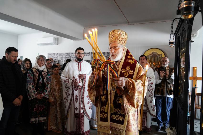În ziua de cinstire a celor 40 de mucenici. Calinic Argeșeanul a slujit la Paraclisul din fosta închisoare Pitești 1 Sursă foto: FB Arhiepiscopia Argeşului şi Muscelului, foto credit: Cristian Gheorghe.