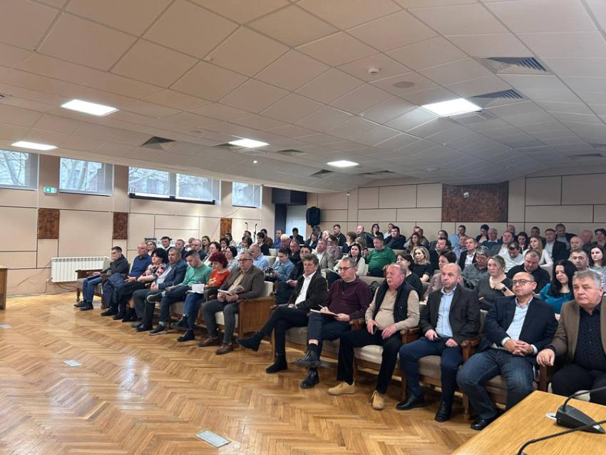 Prima instruire din Argeș pentru pregătirea alegerilor prezidențiale 1 Sursă foto: FB Ioana Făcăleață.