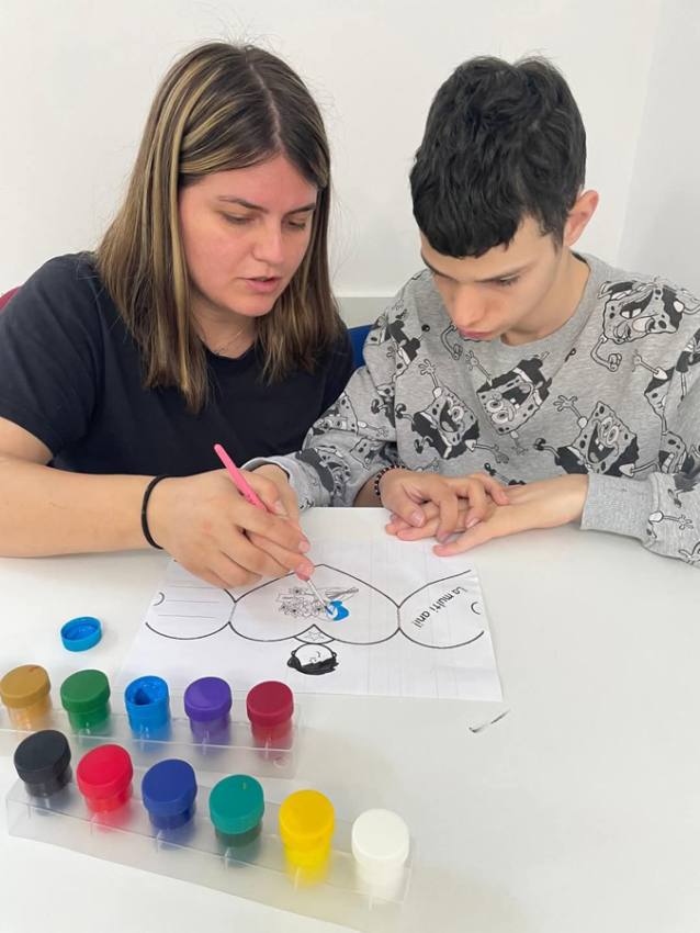 Colegiul "I.C.Brătianu" alături de copiii cu autism. Spectacol caritabil pe 20 martie 5 caritabil 7 - Colegiul "I.C.Brătianu" alături de copiii cu autism. Spectacol caritabil pe 20 martie