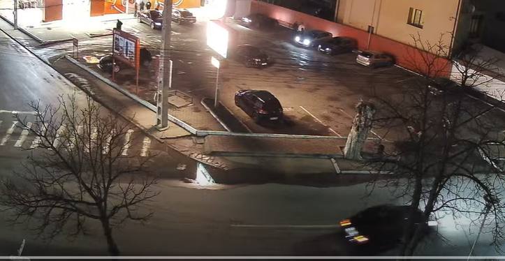 (VIDEO) Șocant! Drifturi, distrugeri și teribilism criminal pe străzile din Costești! 2 drifturi la Costești!