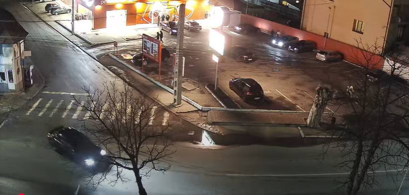 (VIDEO) Șocant! Drifturi, distrugeri și teribilism criminal pe străzile din Costești! 1 drifturi la Costești!
