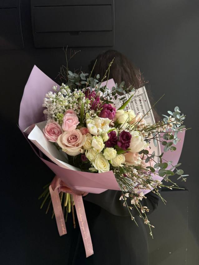 Roxana Sima. Florile sunt un simbol al sensibilității, dar și al rezilienței – exact ca femeile din business 9 TAJ 1 - Roxana Sima. Florile sunt un simbol al sensibilității, dar și al rezilienței – exact ca femeile din business