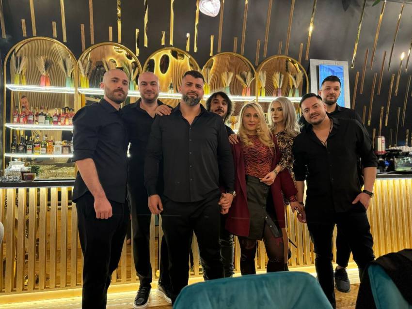 WhatsApp Image 2025 03 15 at 17.03.34 2 - Lavinia Cazacu. O femeie poate simți dincolo de cifre și strategii, poate anticipa tendințele!