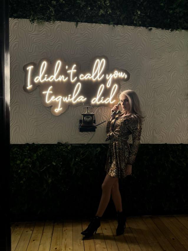 WhatsApp Image 2025 03 15 at 17.03.34 4 - Lavinia Cazacu. O femeie poate simți dincolo de cifre și strategii, poate anticipa tendințele!