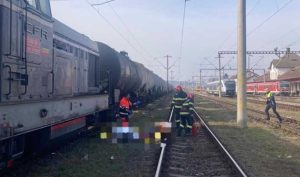 Un bărbat de 41 de ani a murit electrocutat! Încerca să repare o locomotivă 1 cats 4 - Un bărbat de 41 de ani a murit electrocutat! Încerca să repare o locomotivă