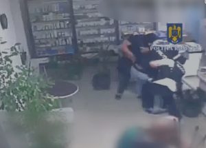 cats 3 - (VIDEO) Tânăr din Mărăcineni, prins în flagrant cu substanțe psihoactive! A fost arestat