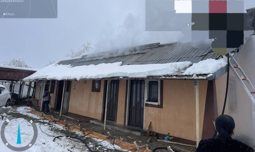 ARGEȘ. Copaci căzuți, incendii și autoturism intrat într-un stâlp de electricitate 1 WhatsApp Image 2025 03 18 at 21.50.16 - ARGEȘ. Copaci căzuți, incendii și autoturism intrat într-un stâlp de electricitate