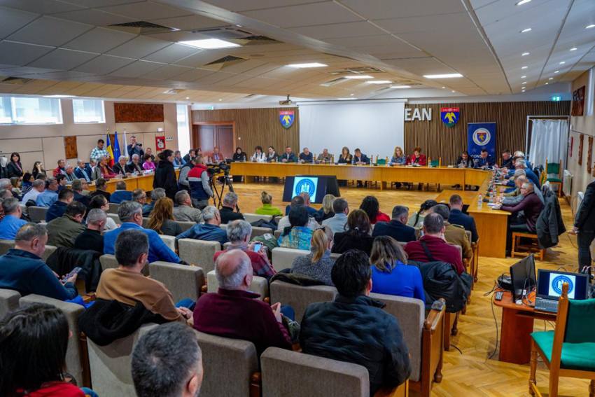 colegiul prefectural 2 Sursă foto: FB Instituția Prefectului - Județul Argeș.