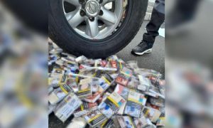 1742986481203 336 S4 - A încercat să introducă în țară mii de țigarete ascunse în anvelope