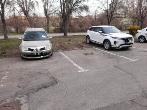 Primăria Pitești: Spațiile verzi NU sunt locuri de parcare! 1 Sursă foto: FB Primaria Munciipiului Pitesti