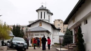 Medicii de la “Dr. Irimia”, consultații gratuite la clinica din curtea bisericii Mavrodolu 4 487088182 636424962636843 1484440754674878500 n 1 - Medicii de la “Dr. Irimia”, consultații gratuite la clinica din curtea bisericii Mavrodolu