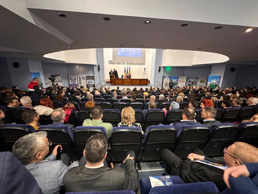 Minsitrul Sănătății și cel al Muncii, la Pitești 1 Sursă foto: FB Cristian Gentea.