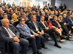 Minsitrul Sănătății și cel al Muncii, la Pitești 1 Sursă foto: FB Cristian Gentea.