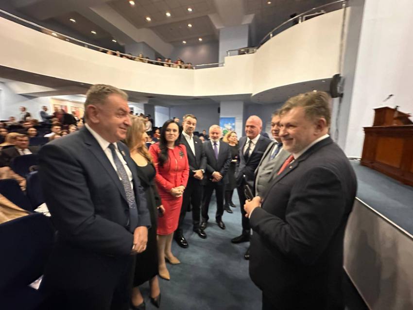 Minsitrul Sănătății și cel al Muncii, la Pitești 2 Sursă foto: FB Cristian Gentea.