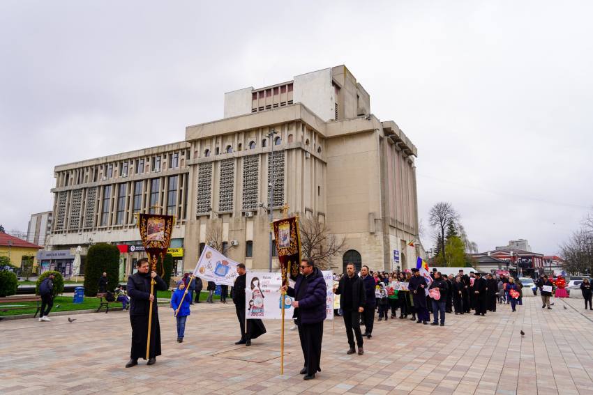 487409271 637320569213949 1756936865268515103 n - (Video) O nouă ediție a „Marșului pentru Viață” , azi la Pitești