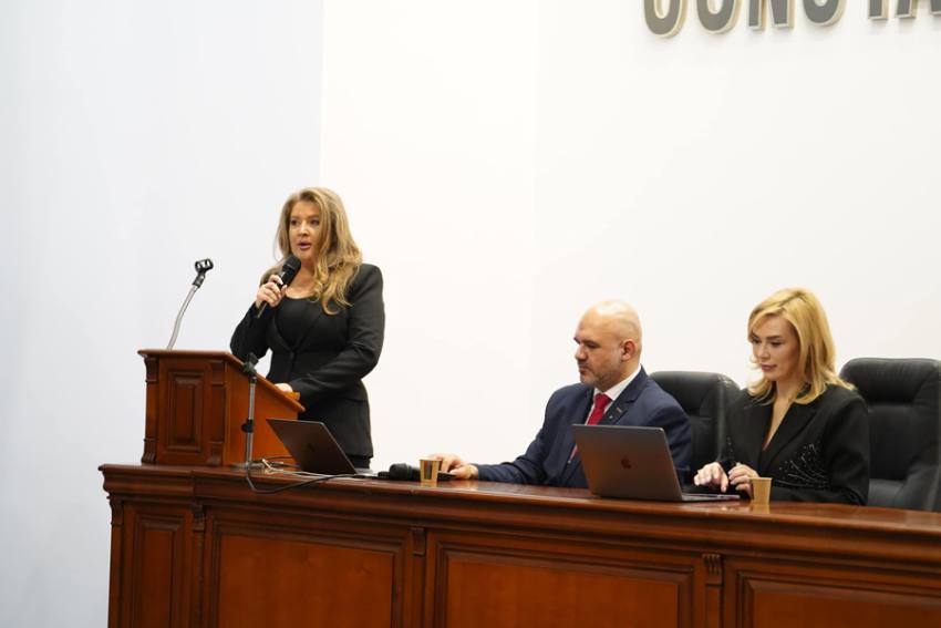 Ioana Facaleata simpozion Sursă foto: FB Facaleata Ioana.