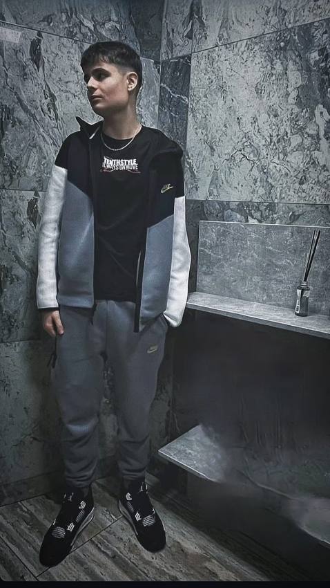 baiat disparut Pitesti