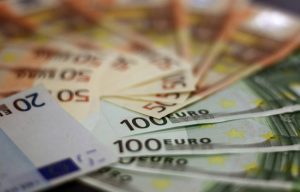 Moneda națională s-a depreciat în raport cu euro 1 Sursă foto: pexels.com