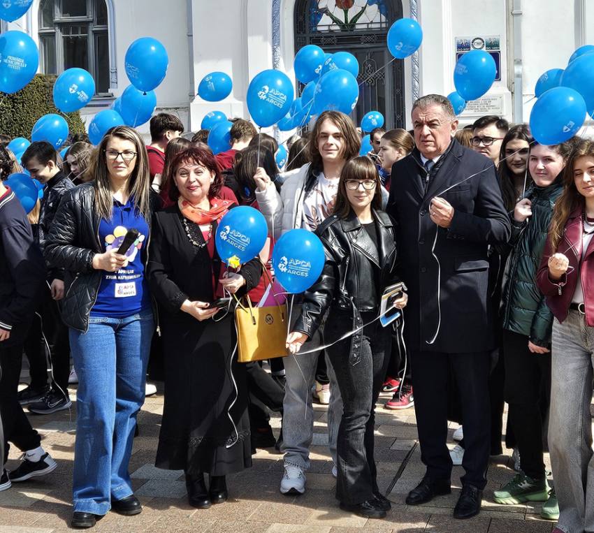 gentea la mars mars autism generic 2025 - Marșul Autismului. Cristian Gentea: ”Să fim alături de acești copii nu doar astăzi, ci în fiecare zi!”