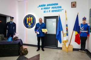 „Jandarmul de Onoare al Anului” este din Argeș! Ion Florin, distins pentru profesionalismul și devotamentul său 1 89c1d8fc d983 4974 91b2 ac5e1e187ae5 - „Jandarmul de Onoare al Anului” este din Argeș! Ion Florin, distins pentru profesionalismul și devotamentul său